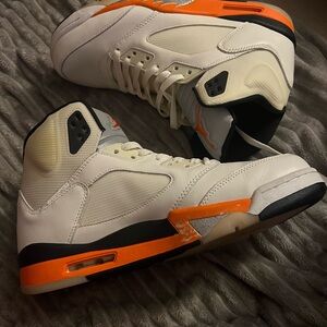 Jordan Men Retro 5. ShatterBackBoard